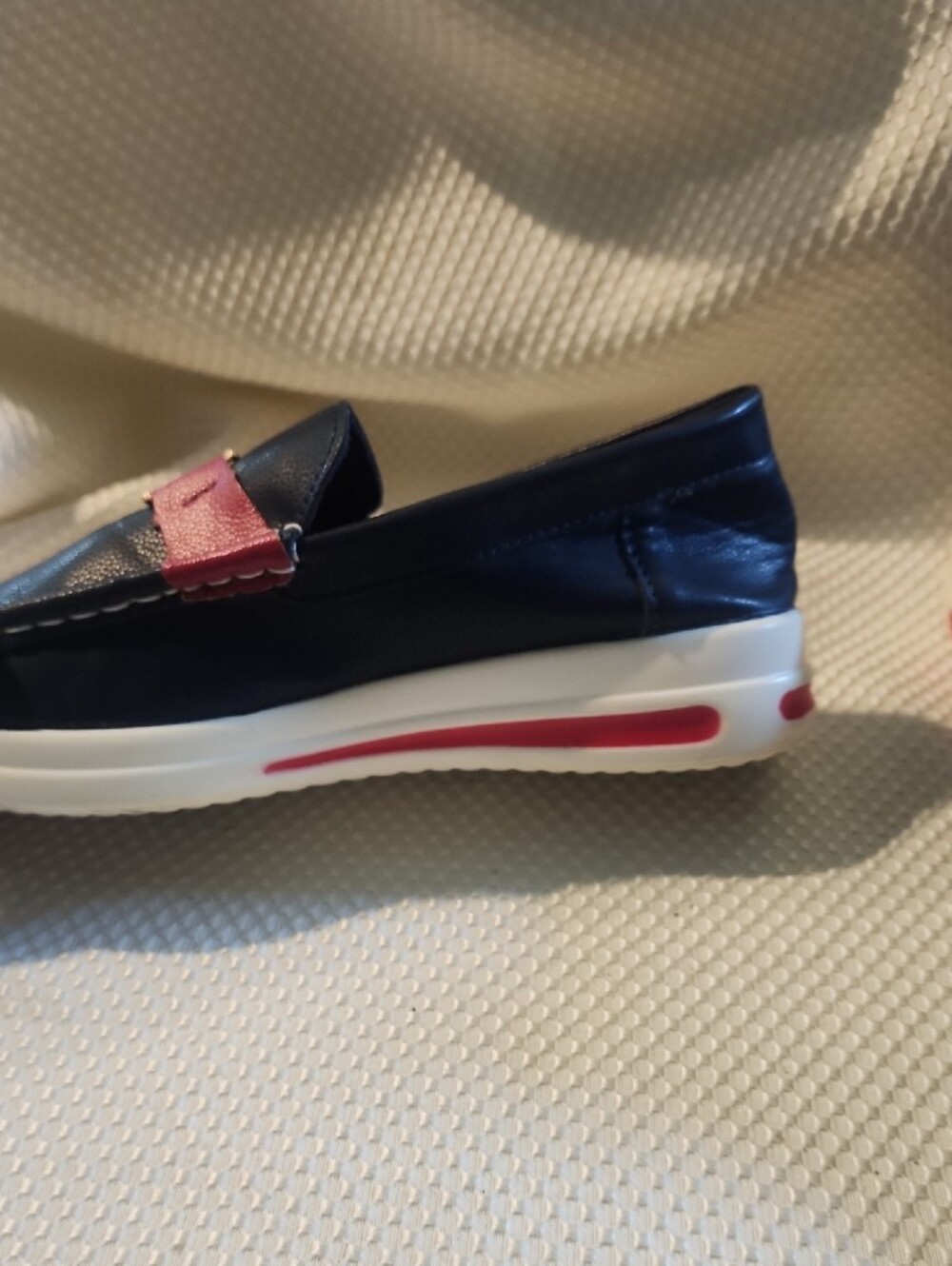 Tommy Hilfiger Navy and Red Slip-On Loafers with Gold H Accent - Picture 6 of 11